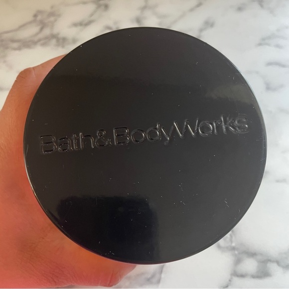 Bath&body works hot buttered rum candle 14.5oz - Picture 2 of 5